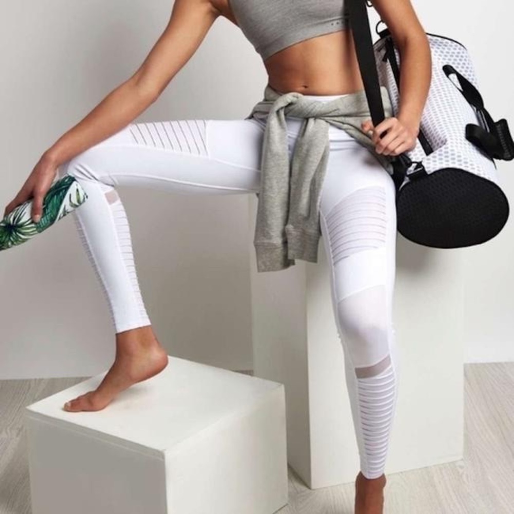 Alo Yoga High-Waist Moto Legging in White XS